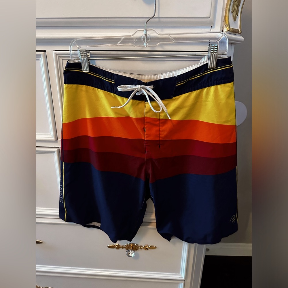 Men’s Billabong Rainbow Board Shorts, Size 30